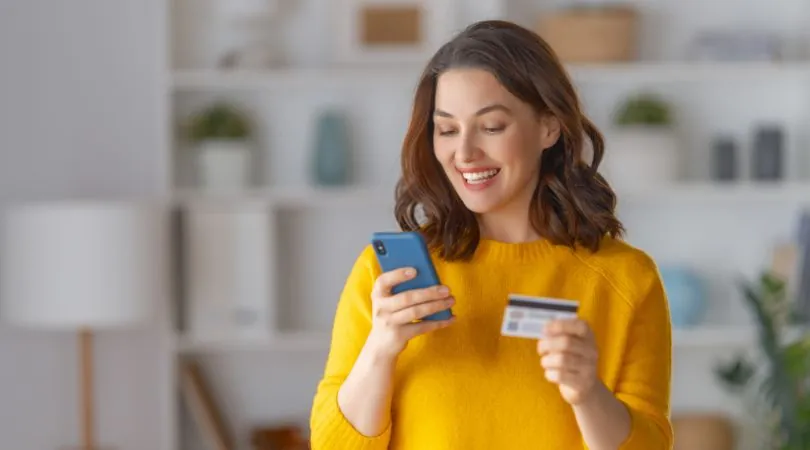Pourquoi utiliser une carte prépayée pour les transactions en ligne est plus sûr qu'une carte bancaire classique ?