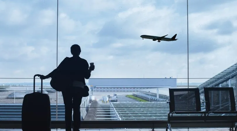 Viajar al extranjero con una tarjeta prepago: la guía completa 2025