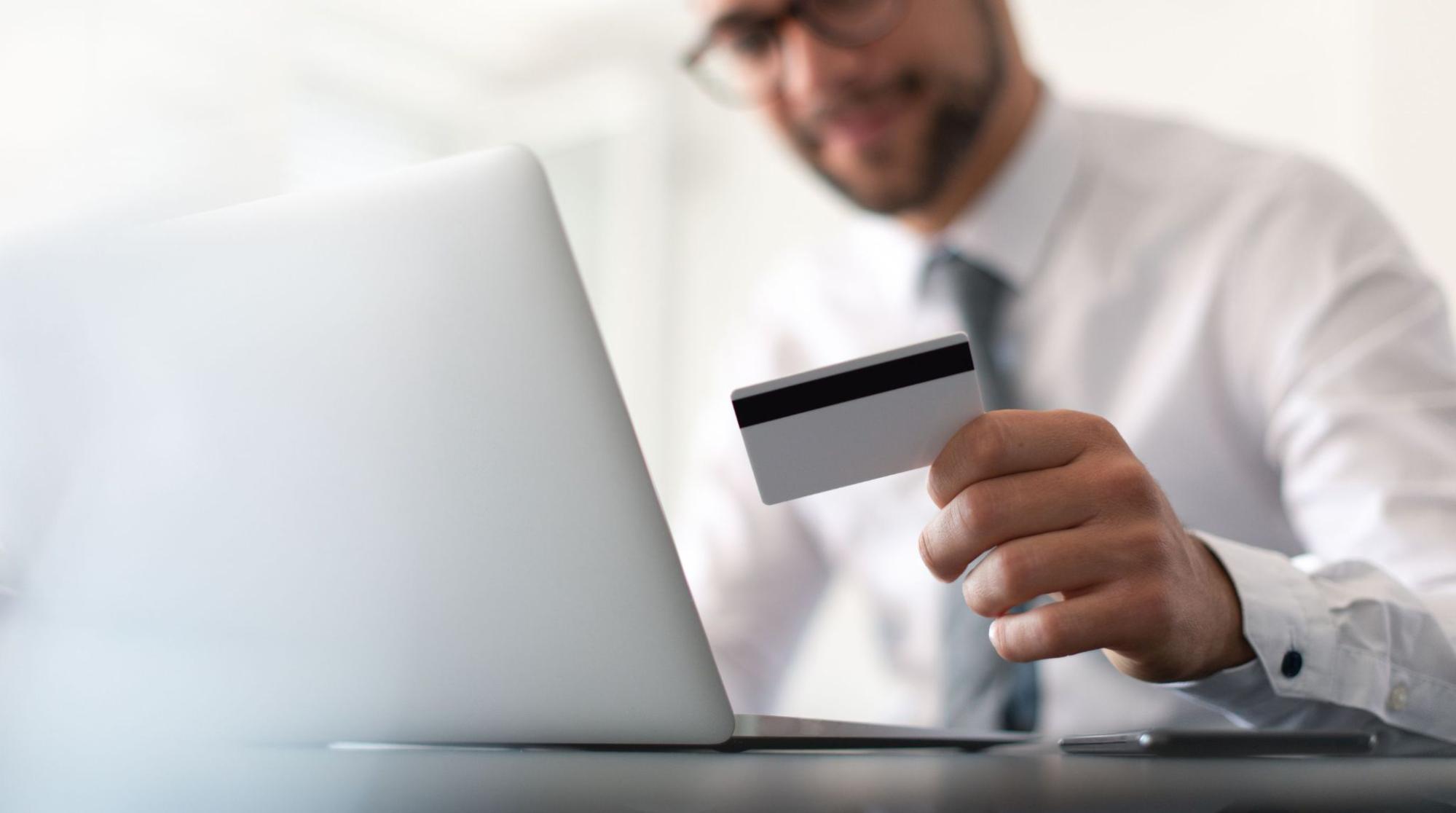 https://www.cardveritas.com/Banque de France blacklisting: 3 solutions for continuing to pay and be paid