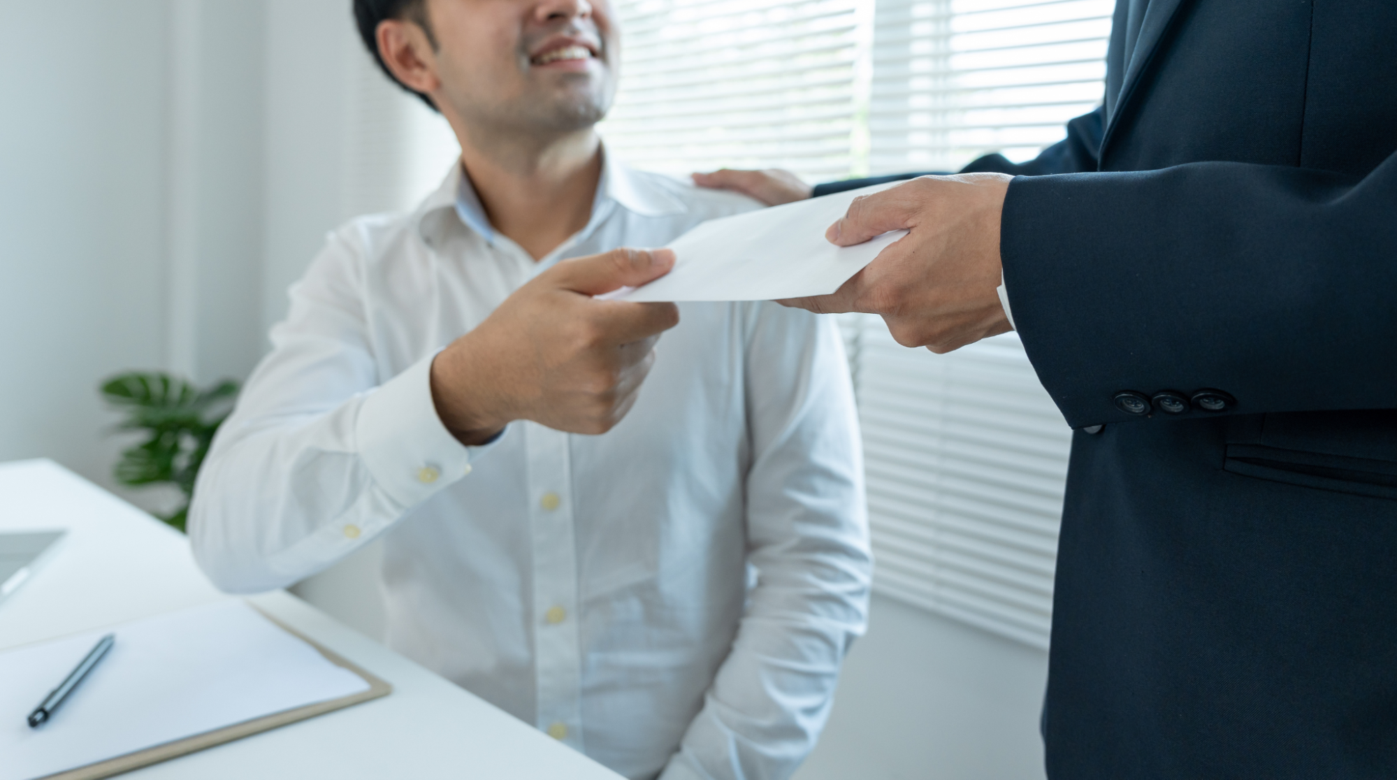 https://www.cardveritas.com/Recevoir son salaire sans compte bancaire traditionnel : mode d'emploi du RIB dédié